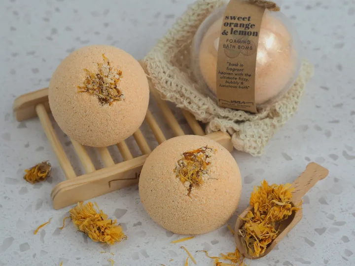 Naam Sweet Orange and Lemon Foaming Bath Bomb